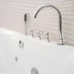 P1 Premium-suite, 4 Zimmer, 105 Qm, Parkplatz Apartment Halle (Saale)