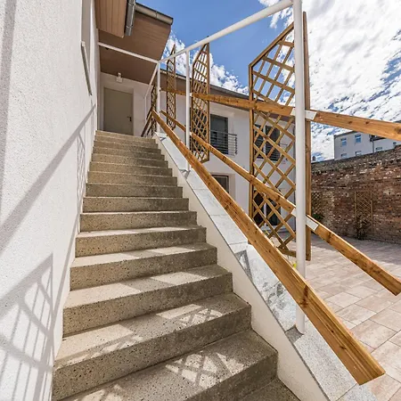 Apartament P1 Premium-suite, 4 Zimmer, 105 Qm, Parkplatz *