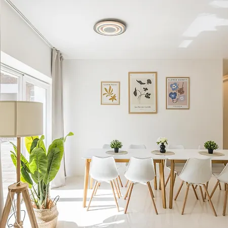 P1 Premium-suite, 4 Zimmer, 105 Qm, Parkplatz Apartment Halle (Saale)