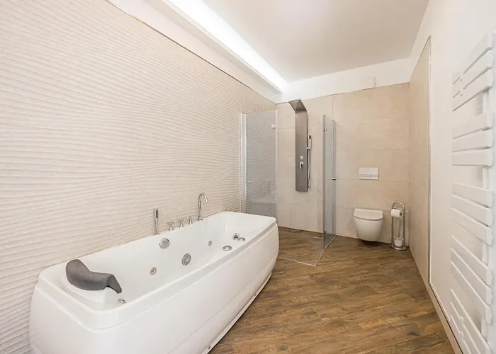 Apartment P1 Premium-suite, 4 Zimmer, 105 Qm, Parkplatz *