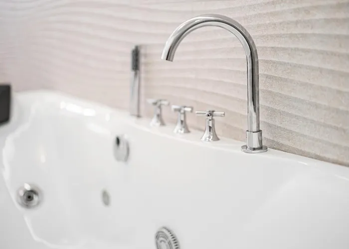 P1 Premium-suite, 4 Zimmer, 105 Qm, Parkplatz Apartment Halle (Saale)