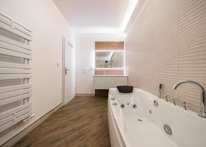 P1 Premium-suite, 4 Zimmer, 105 Qm, Parkplatz Apartment