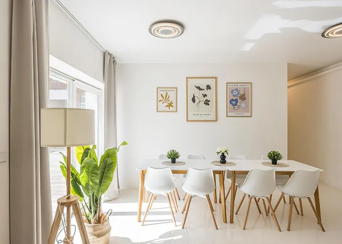 P1 Premium-suite, 4 Zimmer, 105 Qm, Parkplatz Apartment Halle (Saale)